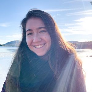 Meet your Posher, Raquel